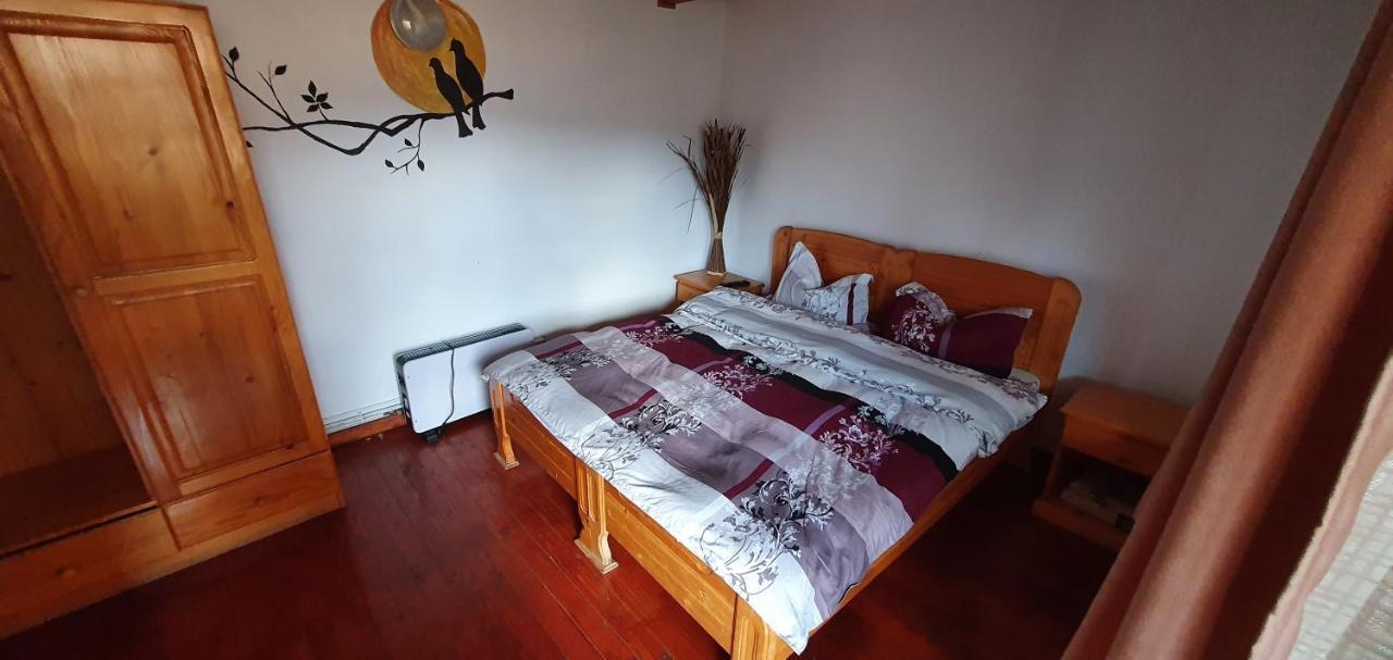 Casa Colt De Rai Villa Brezoi Luaran gambar