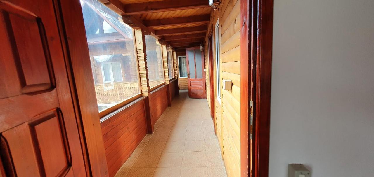 Casa Colt De Rai Villa Brezoi Luaran gambar