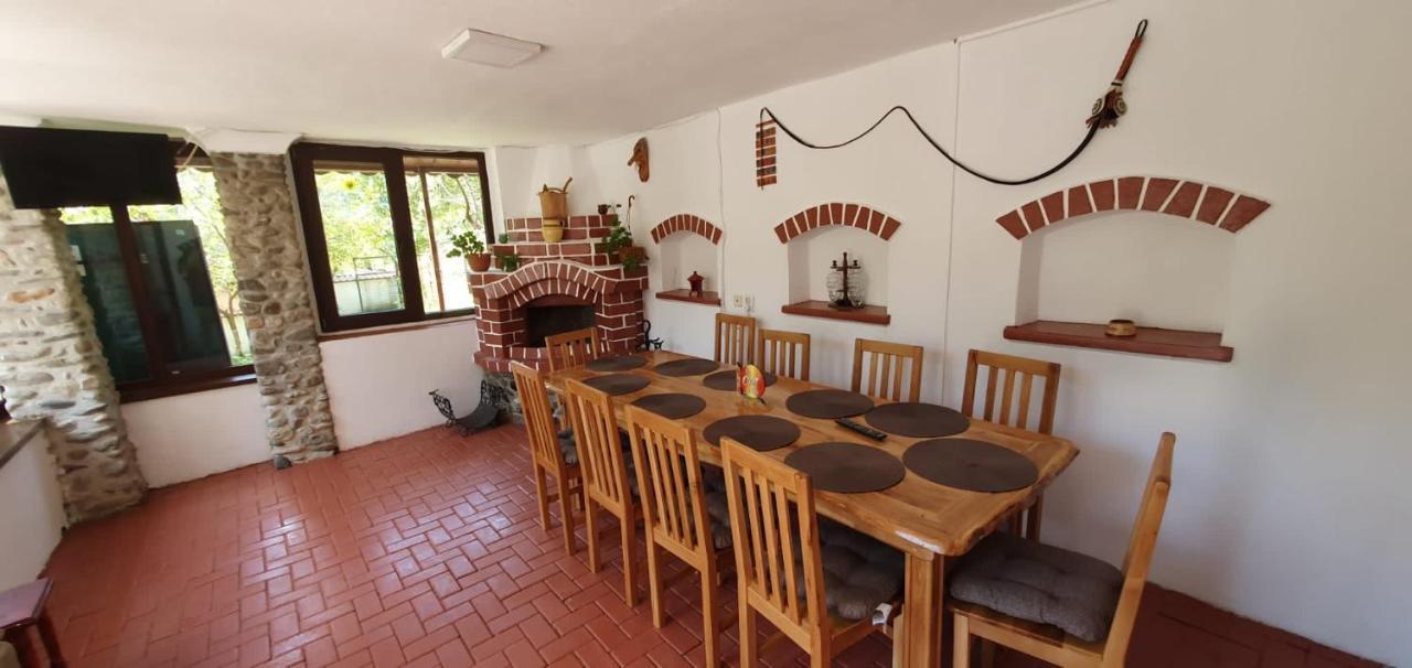 Casa Colt De Rai Villa Brezoi Luaran gambar