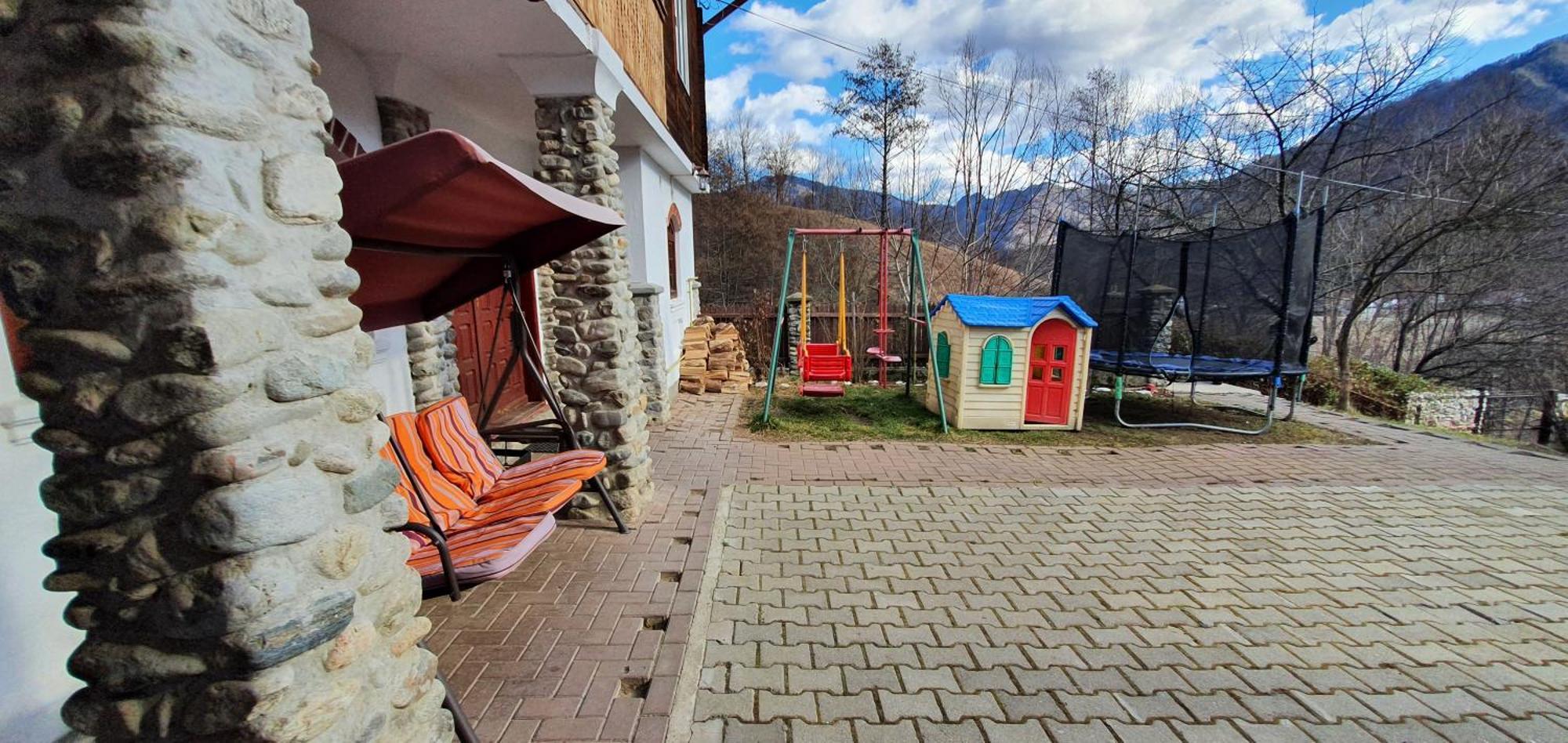 Casa Colt De Rai Villa Brezoi Luaran gambar