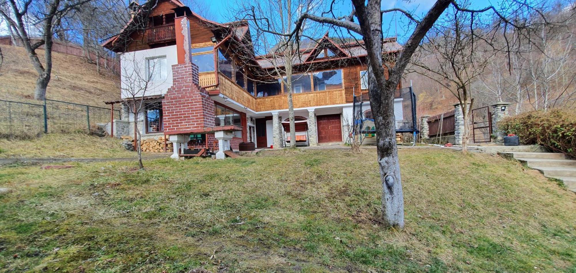 Casa Colt De Rai Villa Brezoi Luaran gambar